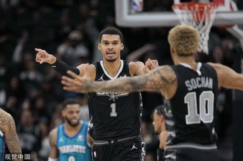 来自知名俱 来自知名俱